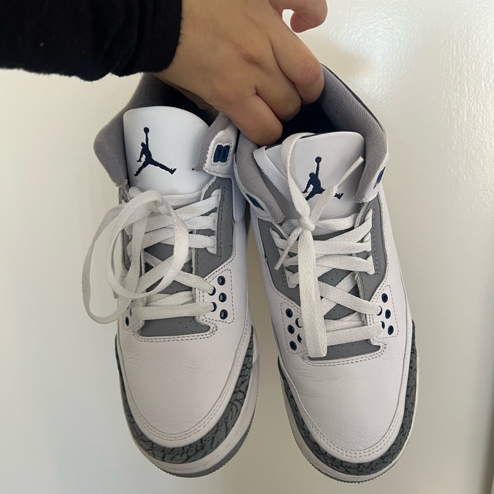 Jordan 3s - Picture 9 of 10